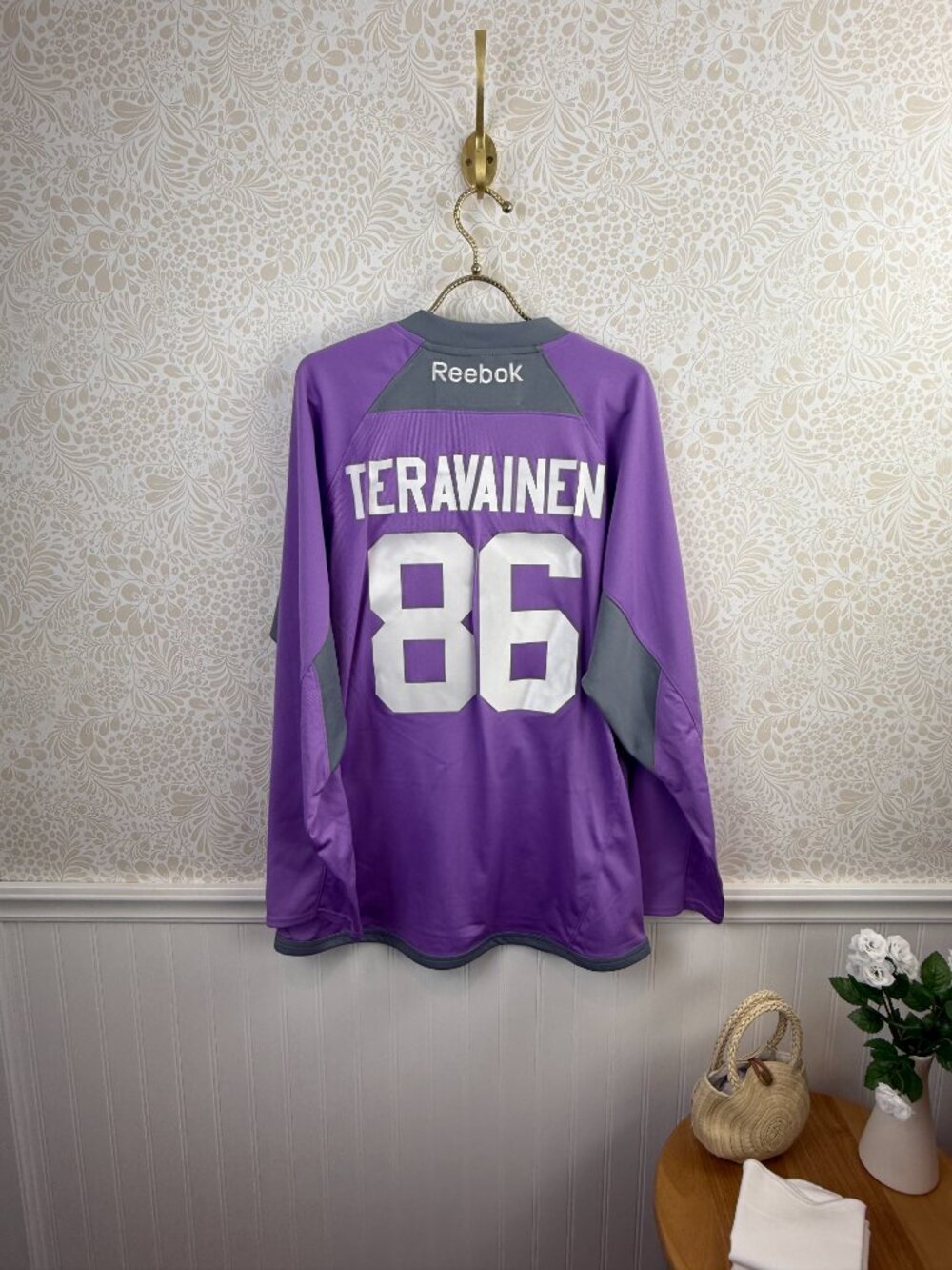 Chicago Blackhawks Reebok NHL Men's Hockey Fights Cancer Jersey - Size - Small - Picture 5 of 6
